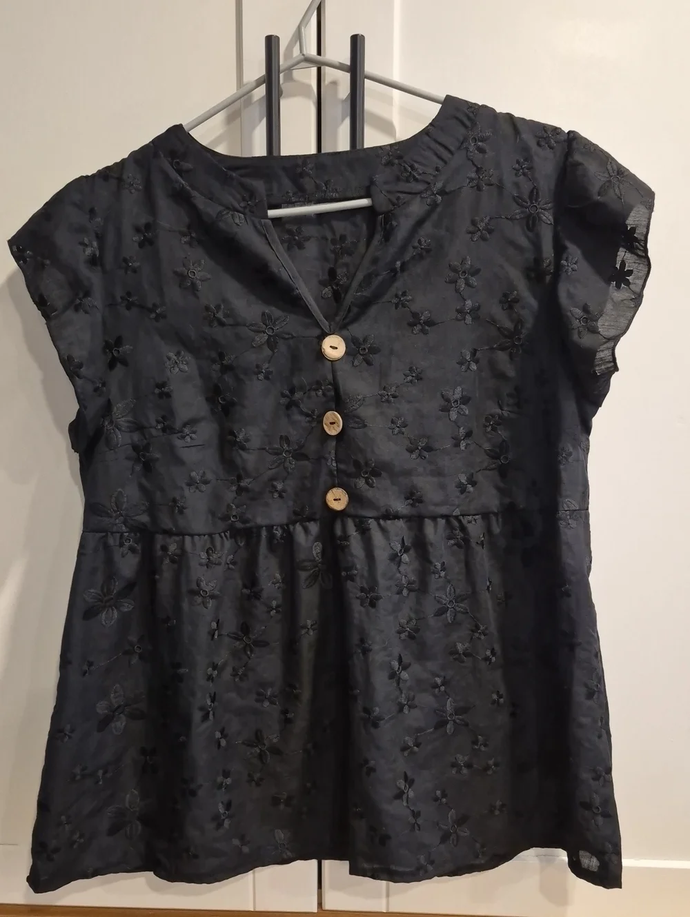 💙 Black Floral Eyelet Peplum Top with Wood Buttons - Picture 2 of 3